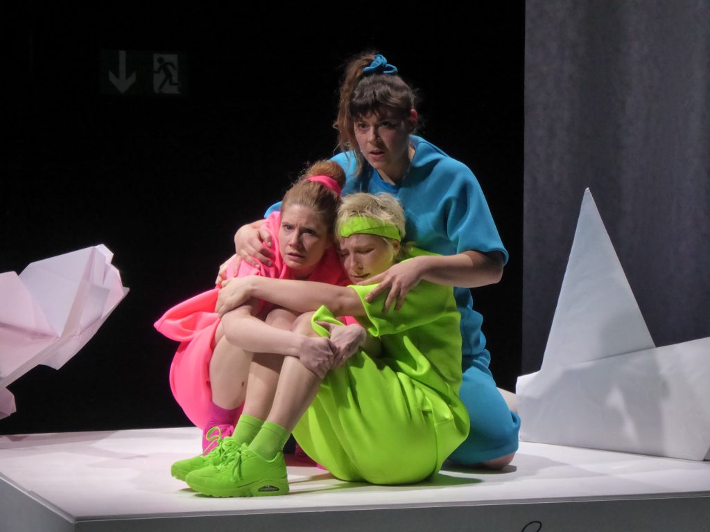 Kindertheater 'Rettung im Papierflieger'