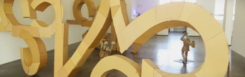 Elisabeth Wagners abstrakte und figürliche Papierarbeit. Foto: Martin Bernklau